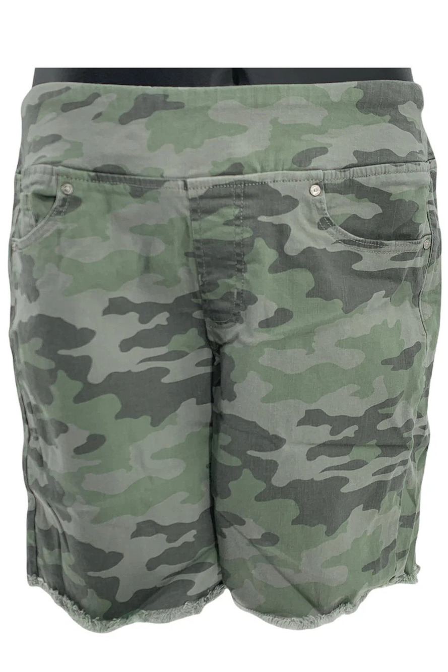 Belle by Kim Gravel TripleLuxe Twill 5-Pocket 8" Shorts Green Camo - Regular